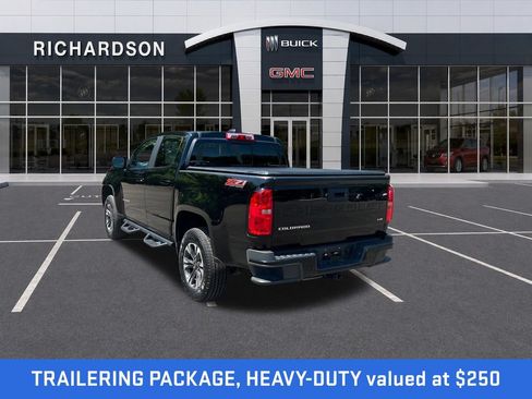 Used 2022 Chevrolet Colorado Z71 AWD/4WD image 3