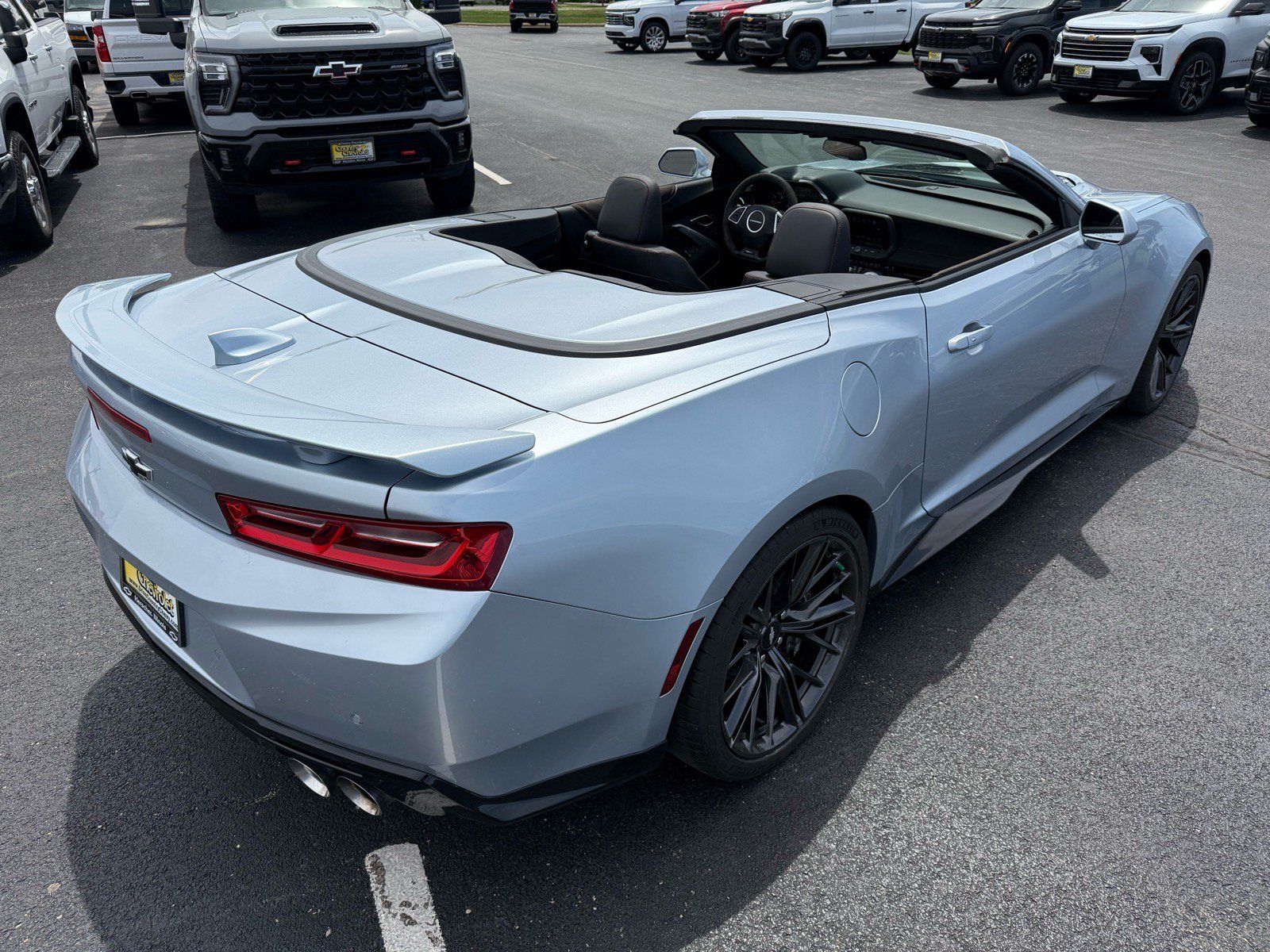 Used 2017 Chevrolet Camaro ZL1 RWD image 11