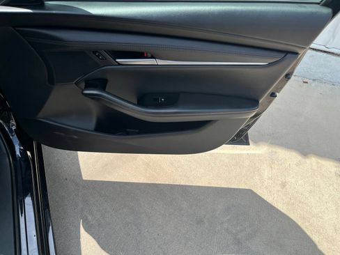 Certified 2025 MAZDA MAZDA3 s FWD image 18