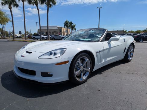 Used 2010 Chevrolet Corvette Grand Sport w/ Preferred Equipment Group image 2