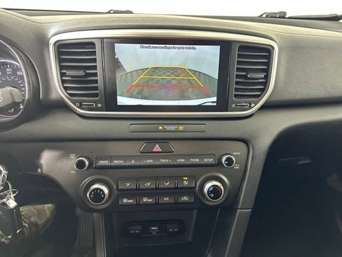 Used 2022 Kia Sportage LX image 22