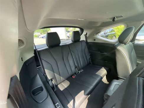 Used 2023 Acura MDX SH-AWD w/ Advance Package image 24