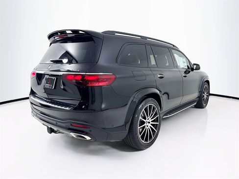 New 2026 Mercedes-Benz GLS 580 4MATIC image 8