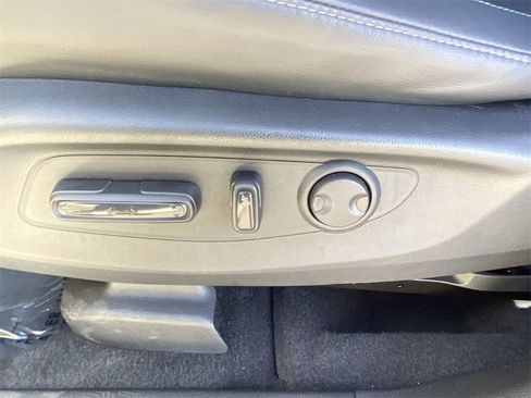 Used 2023 Honda CR-V EX-L image 8