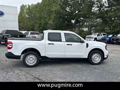 New 2025 Ford Maverick XL image 8