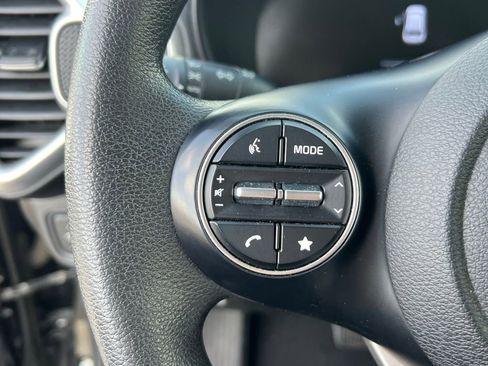 Used 2023 Kia Soul LX w/ Option Group 015 FWD image 27