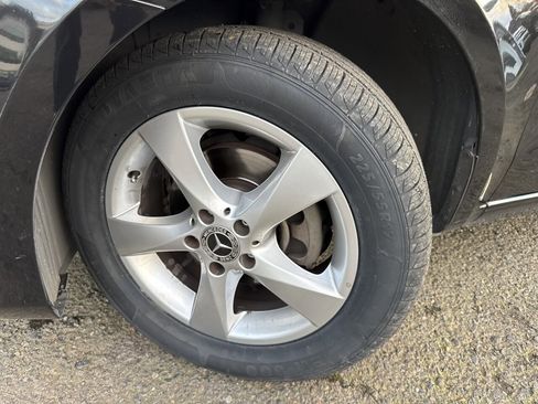 Used 2018 Mercedes-Benz Metris Passenger image 28