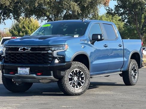 Used 2024 Chevrolet Silverado 1500 ZR2 w/ Technology Package image 8