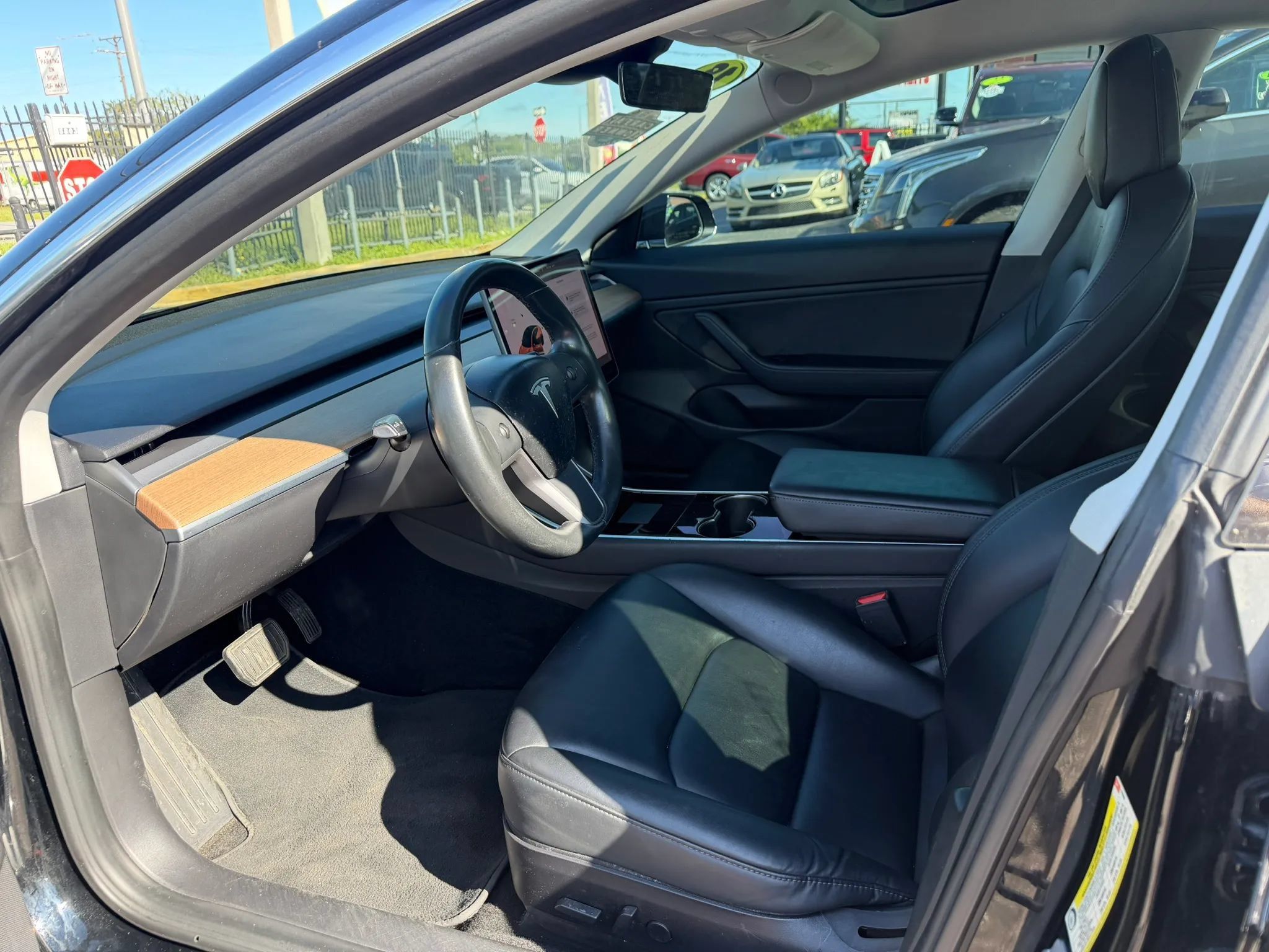 Used 2018 Tesla Model 3 Mid Range RWD image 8