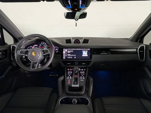 Certified 2021 Porsche Cayenne S AWD/4WD image 18
