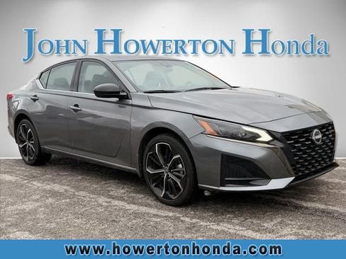 Used 2025 Nissan Altima 2.5 SR image 1