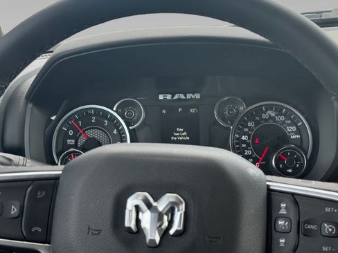 Used 2025 RAM 1500 Big Horn AWD/4WD image 14
