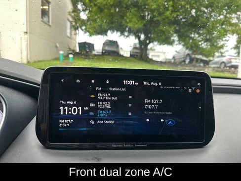 Used 2023 Hyundai Santa Fe SEL w/ Premium Package AWD/4WD image 13