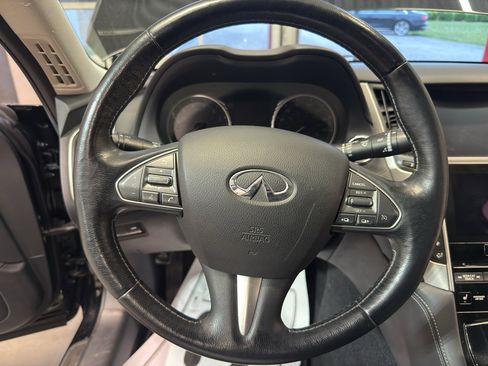 Used 2015 INFINITI Q50 Premium w/ Navigation Package AWD/4WD image 16
