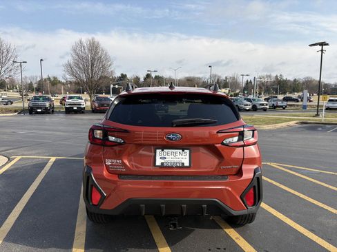 Used 2024 Subaru Crosstrek 2.0i Premium w/ Crosstrek Mirror Package image 5