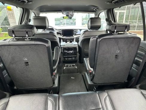 Used 2022 Jeep Wagoneer Series III w/ Convenience Group I AWD/4WD image 9