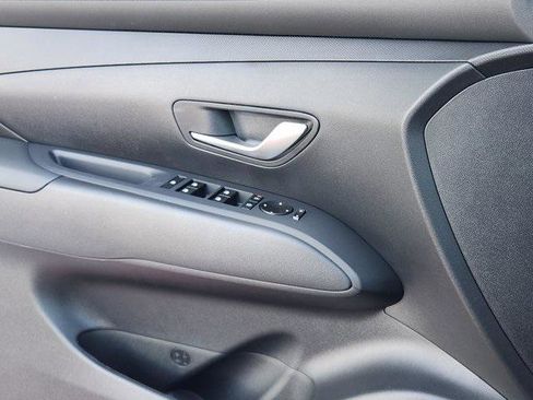 New 2026 Hyundai Tucson SE image 16