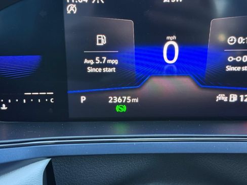 Certified 2023 Volkswagen Taos SE w/ Panoramic Sunroof Package AWD/4WD image 18