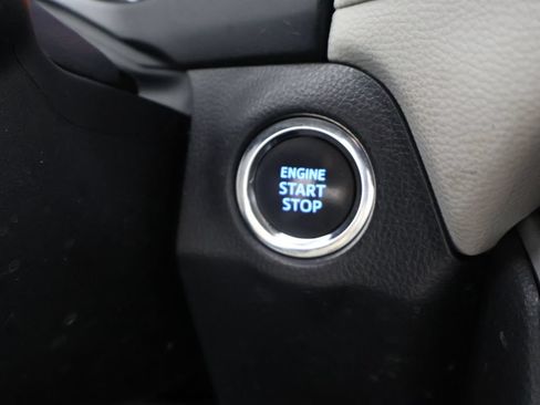 Used 2021 Toyota RAV4 XLE w/ Convenience Package AWD/4WD image 37