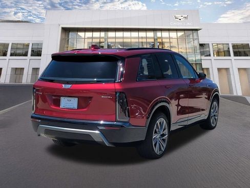 Used 2026 Cadillac Vistiq Sport w/ LPO, Floor Liner Package AWD/4WD image 5