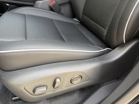 New 2026 Buick Enclave Sport Touring w/ Power Package FWD image 17