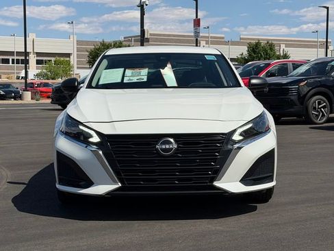 Certified 2024 Nissan Altima 2.5 SV FWD image 10