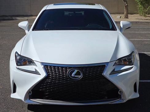 Used 2016 Lexus RC 200t RWD image 3