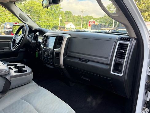 Used 2018 RAM 2500 SLT AWD/4WD image 50