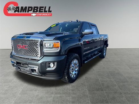 Used 2017 GMC Sierra 2500 Denali image 1