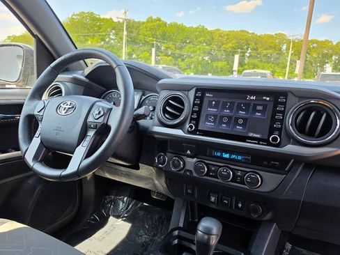 Used 2023 Toyota Tacoma TRD Off-Road AWD/4WD image 13