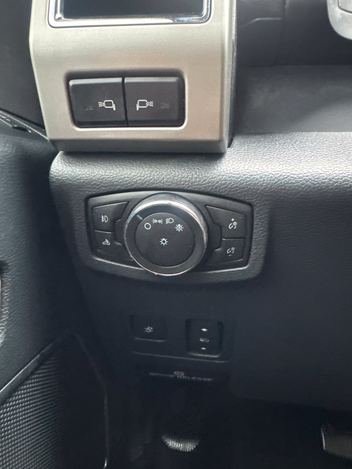 Used 2022 Ford F350 Lariat w/ Lariat Ultimate Package AWD/4WD image 24