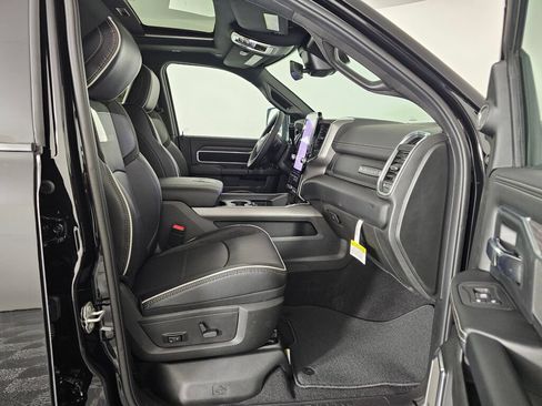New 2026 RAM 3500 Laramie AWD/4WD image 39