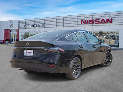 New 2027 Nissan Sentra SV w/ Floor Mat Package FWD image 5