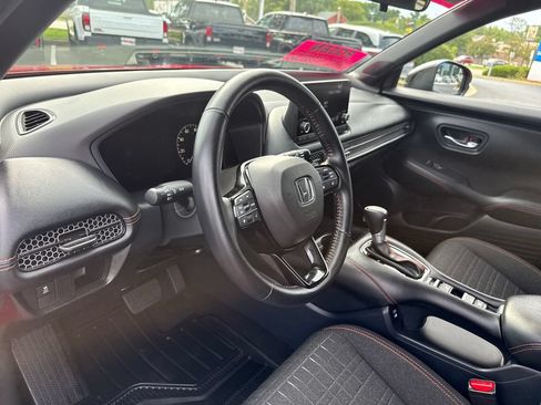 Certified 2025 Honda HR-V Sport image 14