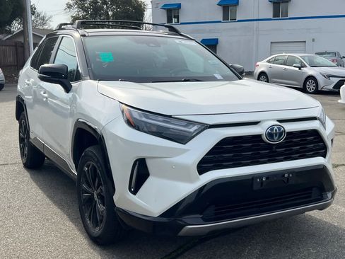 Certified 2022 Toyota RAV4 XSE image 3