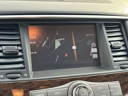 Used 2017 Nissan Armada Platinum image 28