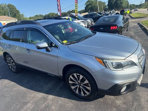 Used 2017 Subaru Outback 2.5i Limited AWD/4WD image 37