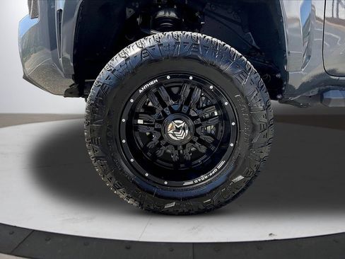 Used 2024 Toyota Tacoma TRD Sport image 34