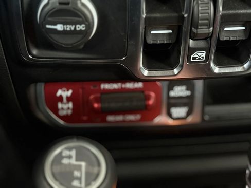 Used 2022 Jeep Gladiator Rubicon w/ LED Lighting Group image 35