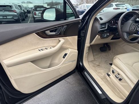 Used 2018 Audi Q7 3.0T Prestige image 10
