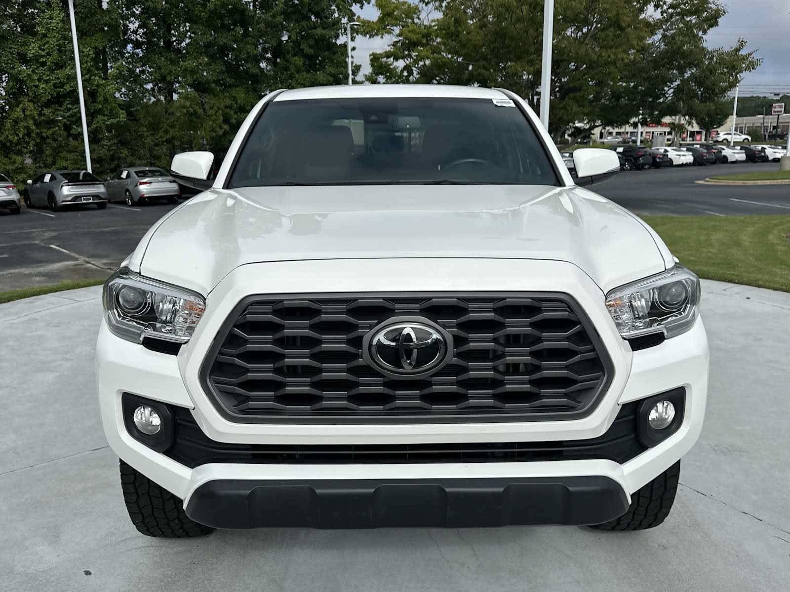 Used 2022 Toyota Tacoma TRD Off-Road w/ Technology Package RWD image 3