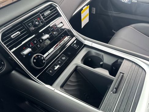 New 2026 Nissan Armada SL w/ Captain's Chari Seat Package image 20