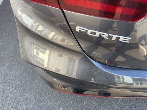 Used 2024 Kia Forte GT FWD image 5