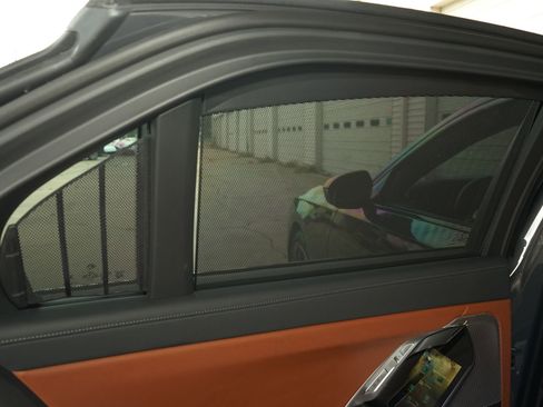 Used 2024 BMW 760i xDrive w/ Executive Package image 25