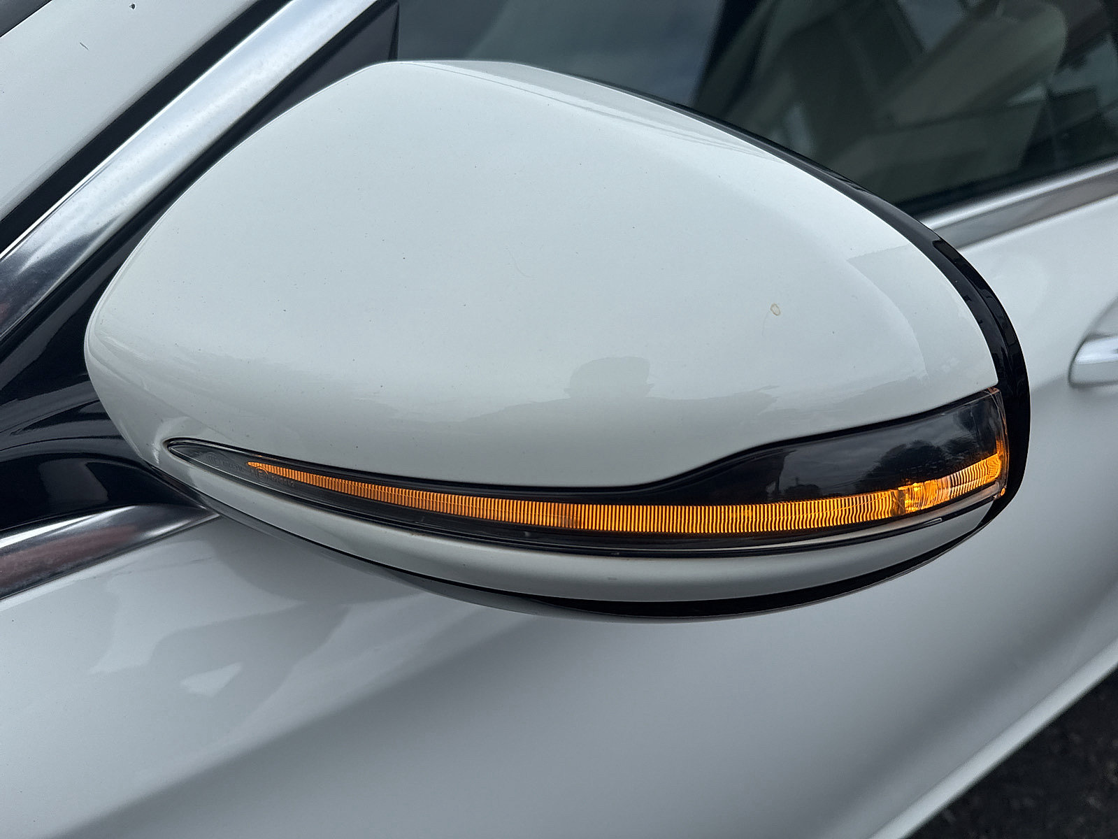 Used 2017 Mercedes-Benz E 400 4MATIC Wagon image 30