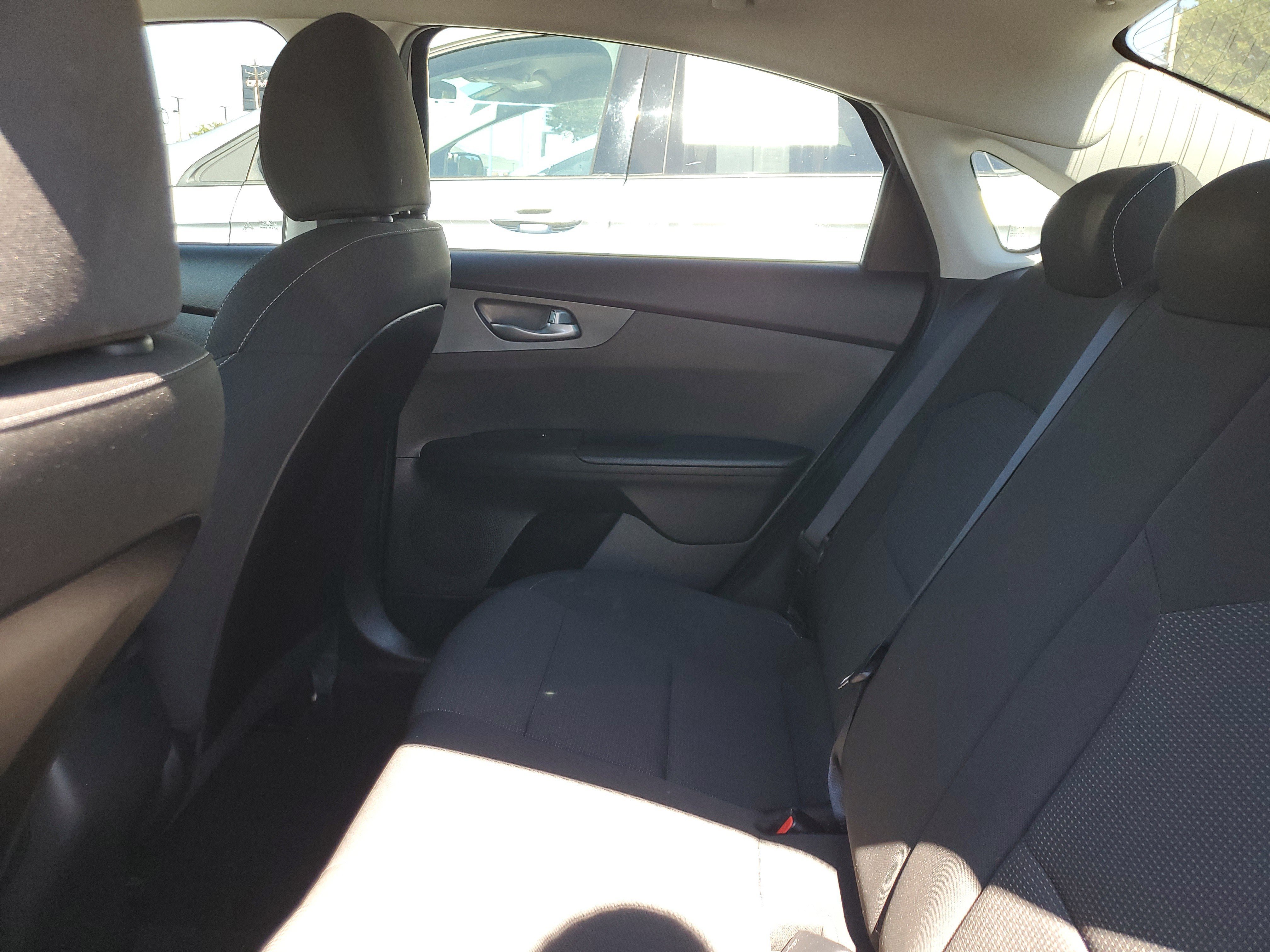 Used 2020 Kia Forte LXS FWD image 11
