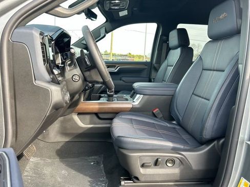 New 2026 Chevrolet Silverado 1500 High Country w/ Technology Package AWD/4WD image 24