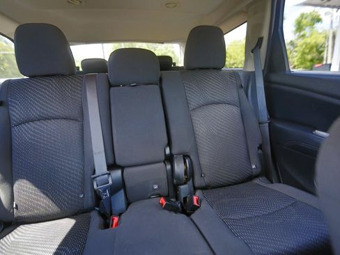 Used 2017 Dodge Journey SE w/ Flexible Seating Group FWD image 14