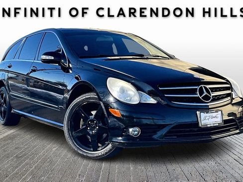 Used 2010 Mercedes-Benz R 350 4MATIC image 1