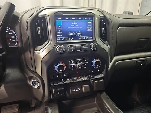 Used 2021 Chevrolet Silverado 1500 LT Trail Boss w/ Convenience Package II image 19